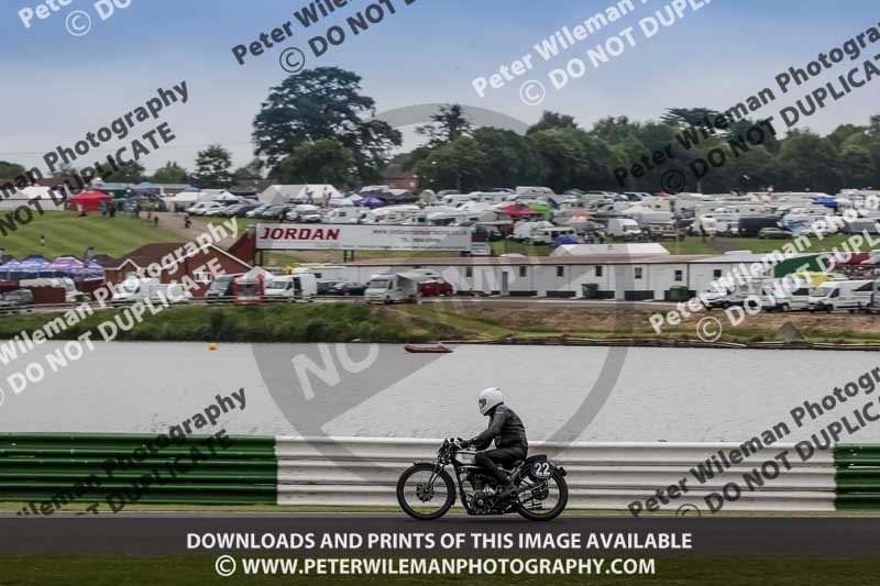 Vintage motorcycle club;eventdigitalimages;mallory park;mallory park trackday photographs;no limits trackdays;peter wileman photography;trackday digital images;trackday photos;vmcc festival 1000 bikes photographs